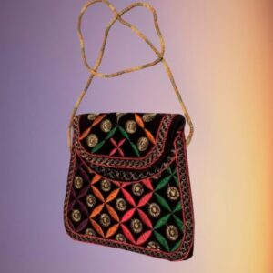 Kabelka látková vyšívaná malá